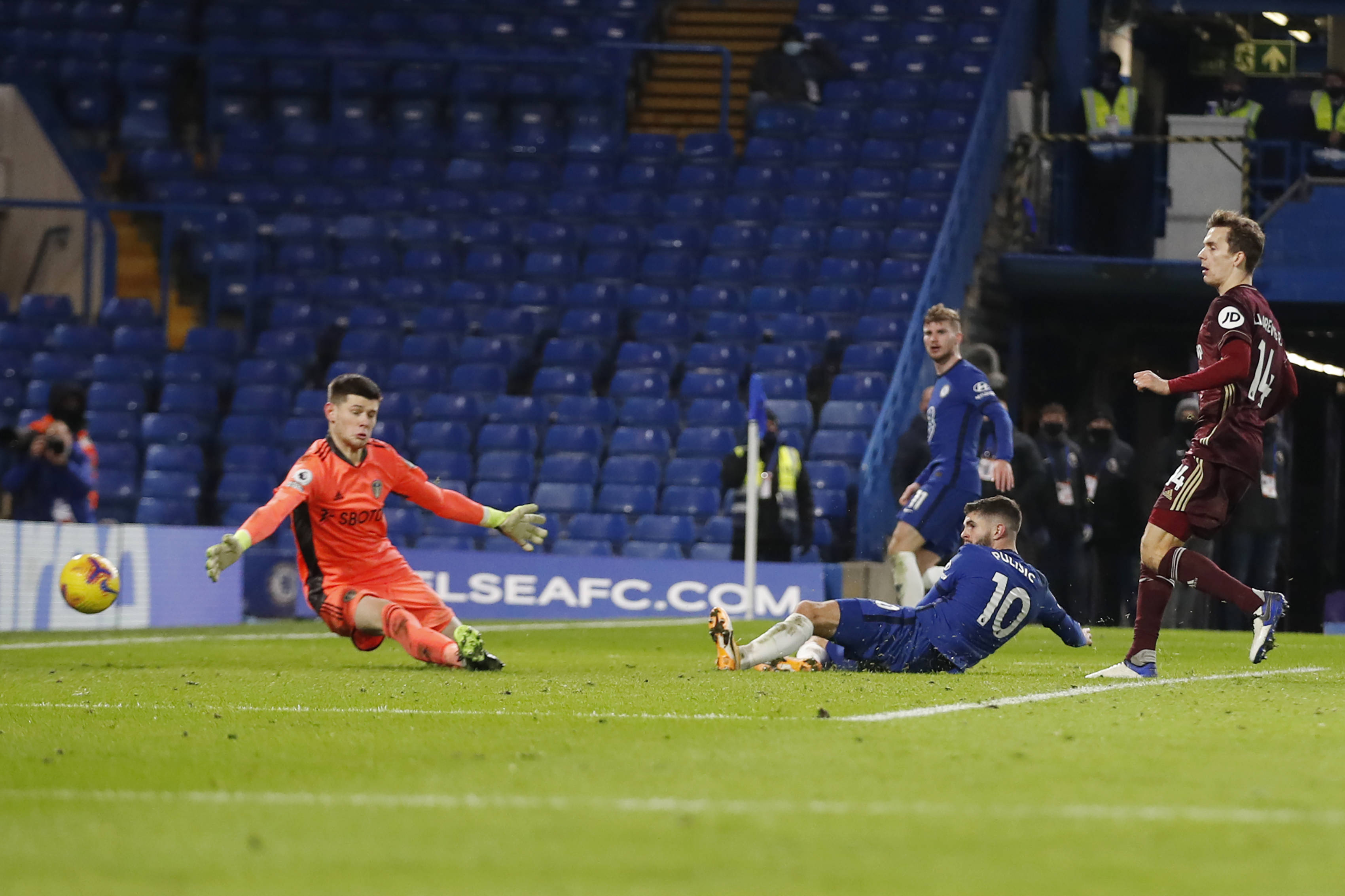 前狼队主帅 前狼队主帅